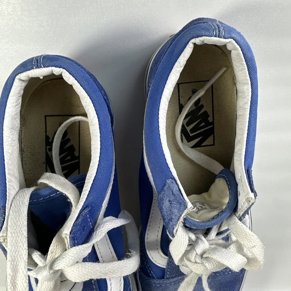 Vans Off the Wall Women's‎ Size 6.5 Blue Low Tops Old Skool Skater Shoe